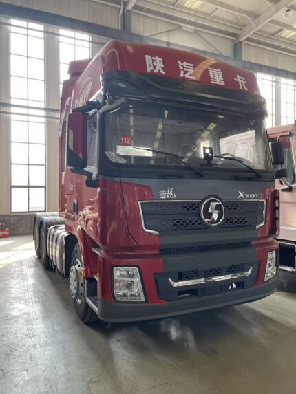 Shacman X5000 6x4 Tractor Truck, Weichai Engine with 460 Horsepower, Maximum Load Capacity Over 100 Tons